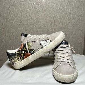 Women’s Vintage Havana shoes multicolored snake print and gray suede size 6.5